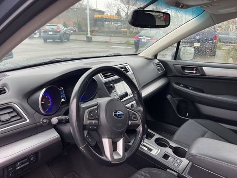 Used 2016 Subaru Outback 2.5i Premium image 7