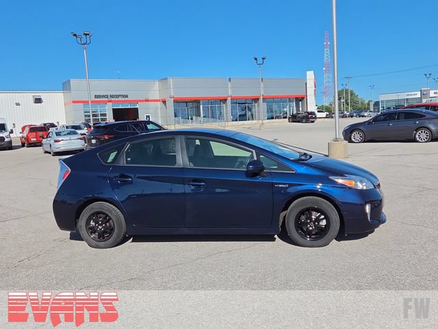 Used 2015 Toyota Prius Three w/ Solar Roof Package FWD image 2