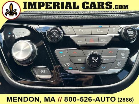 New 2027 Chrysler Pacifica Select AWD/4WD image 31