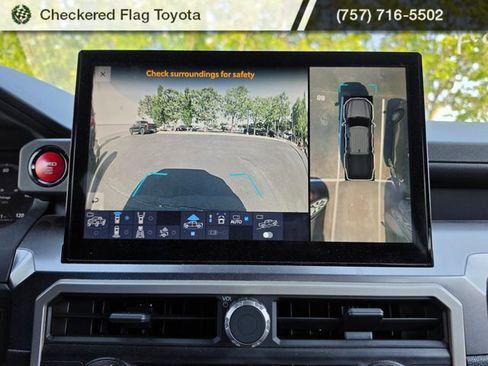 Used 2025 Toyota Tacoma TRD Off-Road w/ TRD Off Road Premium Package AWD/4WD image 20