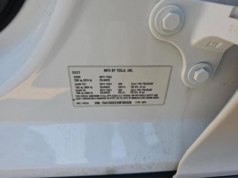 Used 2022 Tesla Model Y Long Range AWD/4WD image 18