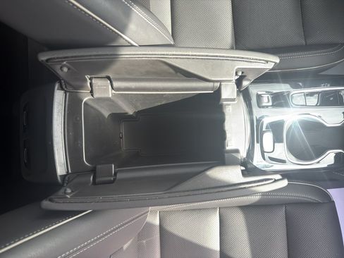 Used 2023 Buick Envision Essence FWD image 24