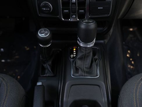 Used 2025 Jeep Wrangler Unlimited Sahara w/ Safety Group AWD/4WD image 44