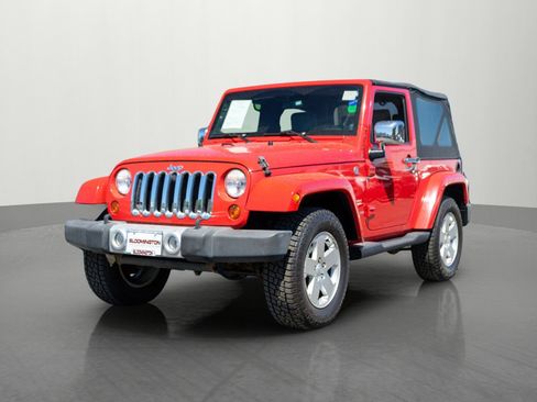 Used 2010 Jeep Wrangler Sahara AWD/4WD image 3