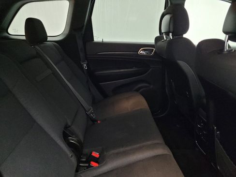 Used 2017 Jeep Grand Cherokee Laredo w/ Quick Order Package 23E image 19