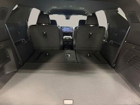 New 2026 Chevrolet Traverse LT w/ Driver Confidence Package image 37