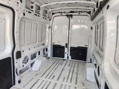 Used 2023 Ford Transit 250 148 High Roof AWD image 9
