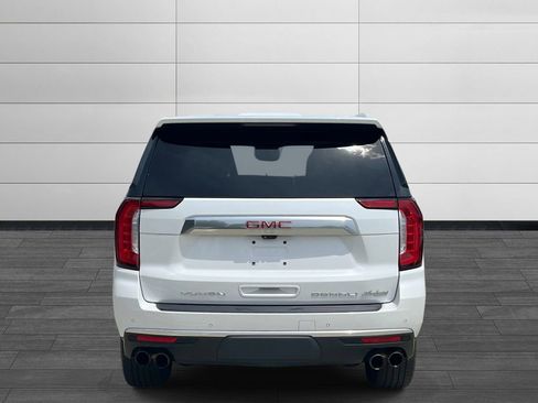 Used 2021 GMC Yukon Denali w/ Denali Premium Package AWD/4WD image 4