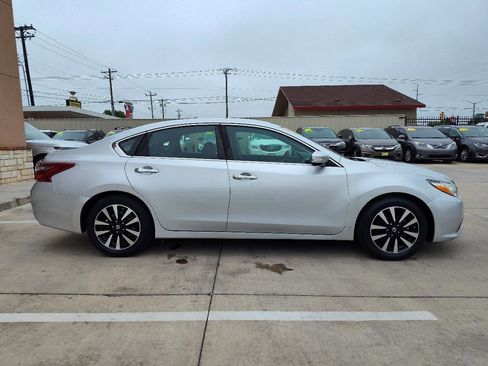 Used 2018 Nissan Altima 2.5 SL FWD image 3