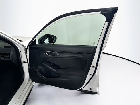 Used 2025 Honda Civic Sport image 31