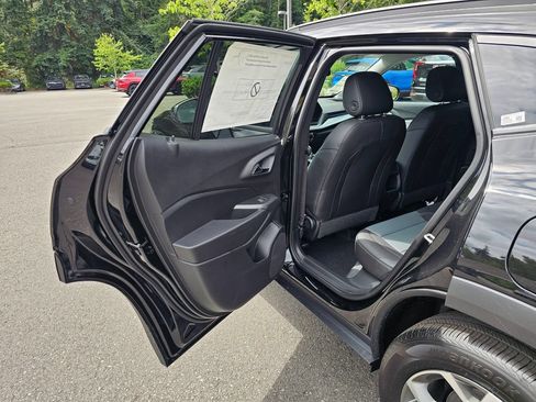 New 2026 Chevrolet Trax LT w/ Driver Confidence Package FWD image 15