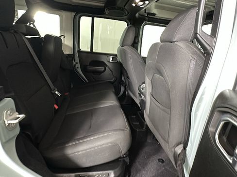 Used 2023 Jeep Wrangler Unlimited w/ Cold Weather Group AWD/4WD image 33