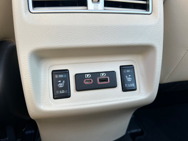 Used 2023 Nissan Maxima Platinum w/ Sport Mat Group FWD image 29