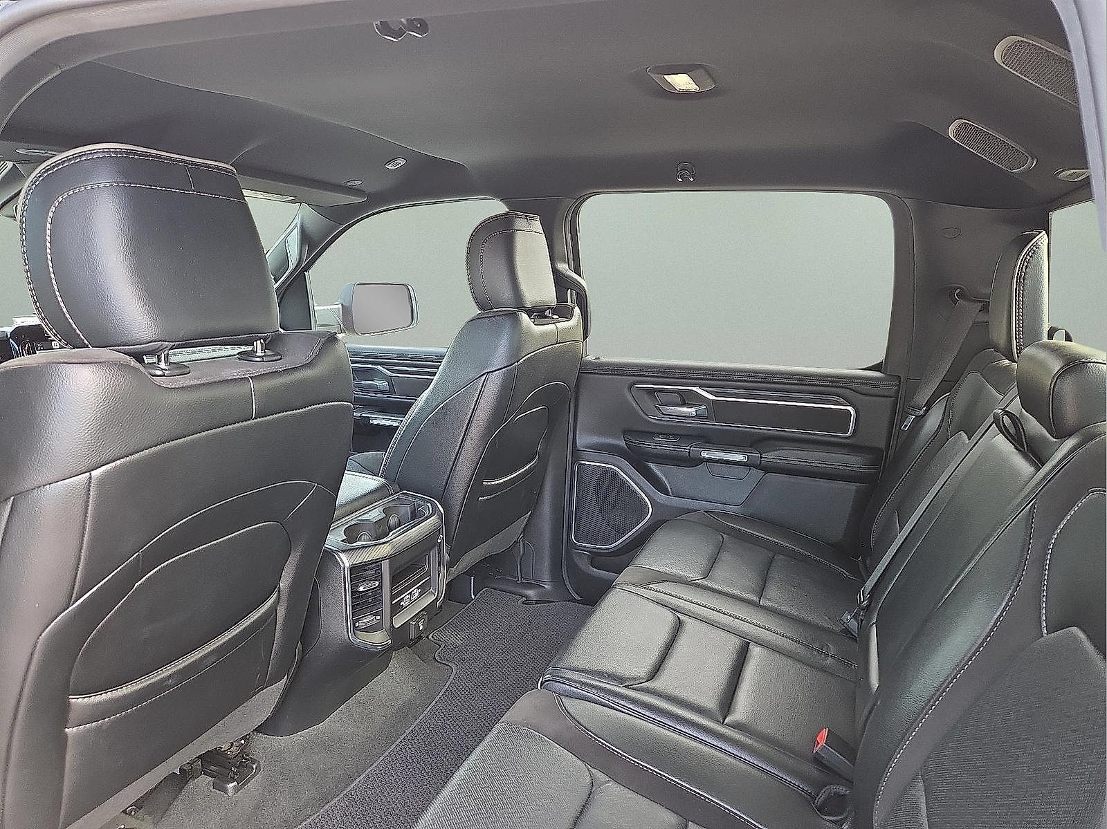 Used 2023 RAM 1500 Laramie AWD/4WD image 10
