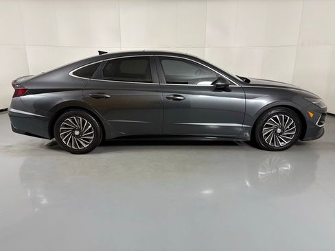 Used 2023 Hyundai Sonata Limited w/ Cargo Package image 9