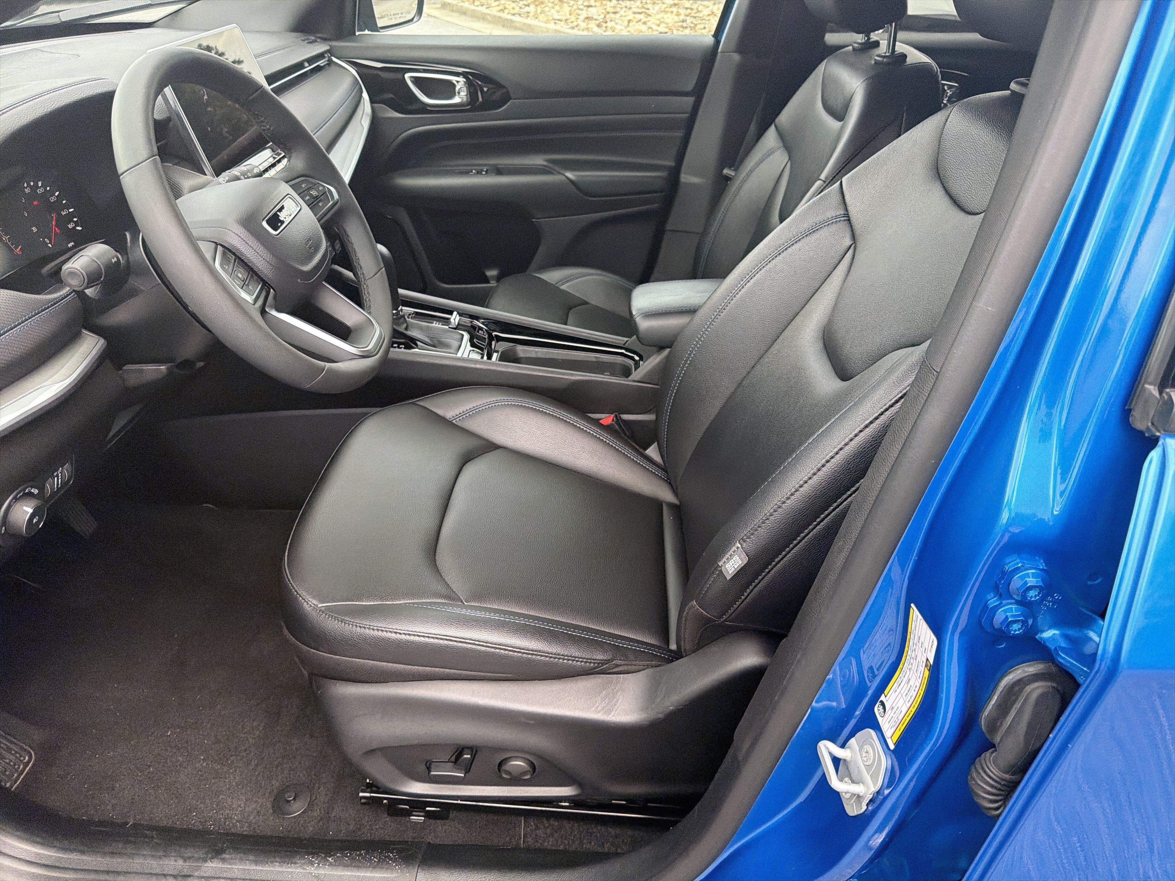 Used 2026 Jeep Compass Limited AWD/4WD image 11