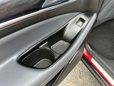 Used 2024 Buick Enclave Premium image 23