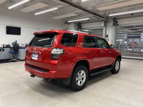 Used 2021 Toyota 4Runner SR5 Premium image 4