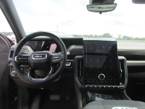 New 2026 GMC Yukon AT4 w/ AT4 Premium Plus Package AWD/4WD image 16
