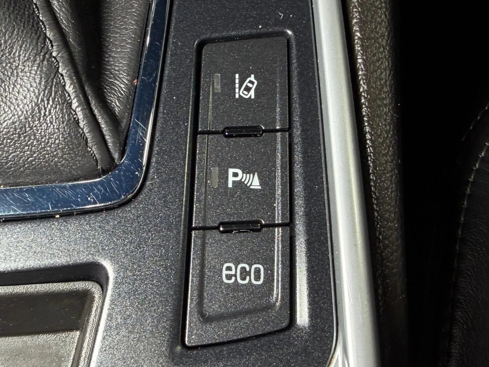 Used 2013 Cadillac SRX Luxury w/ Driver Awareness Package FWD image 36