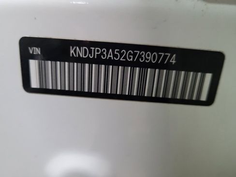 Used 2016 Kia Soul + w/ Audio Package image 33