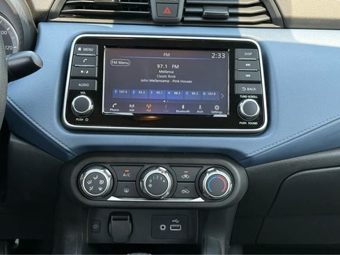 Used 2025 Nissan Versa SV w/ Trunk Package FWD image 16