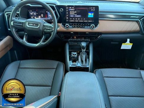 Used 2024 GMC Canyon AT4 w/ AT4 Premium Package image 16