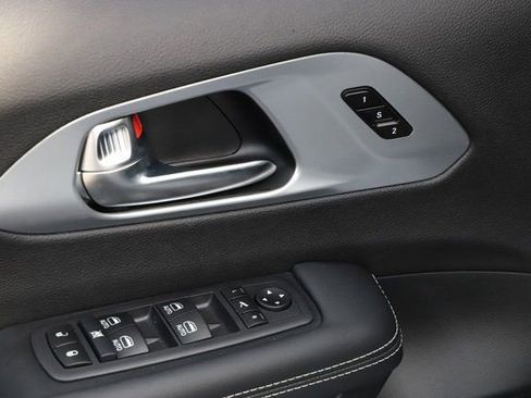 New 2026 Chrysler Pacifica Limited w/ S Appearance Package image 17