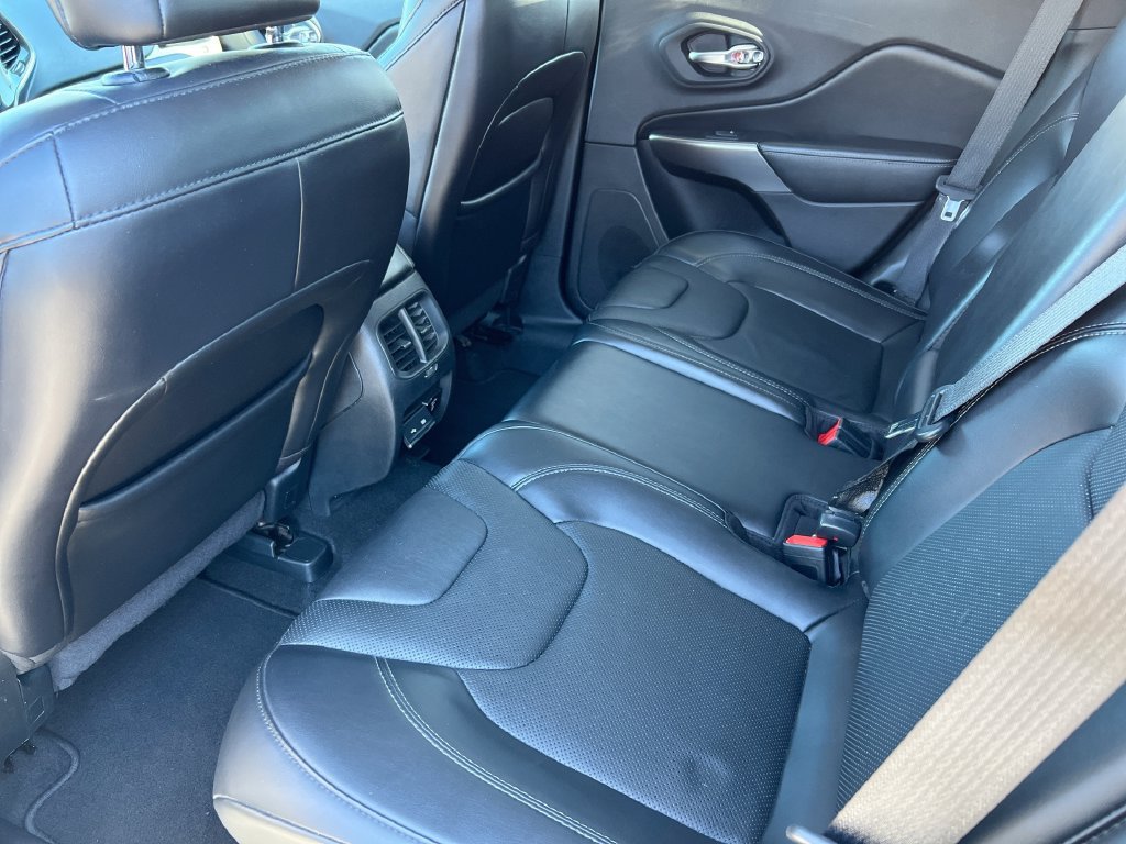 Used 2020 Jeep Cherokee Limited AWD/4WD image 45