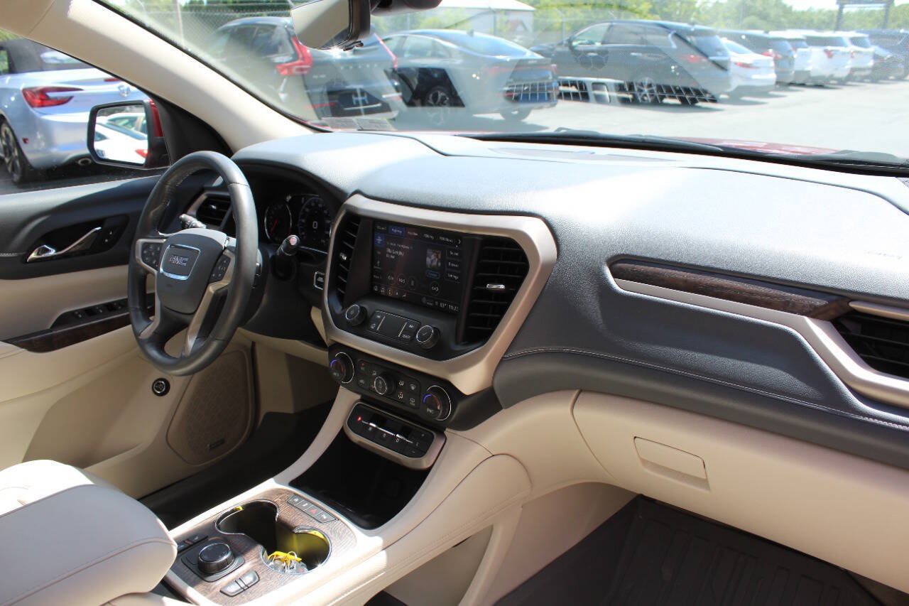 Used 2021 GMC Acadia Denali w/ Denali Technology Package AWD/4WD image 19