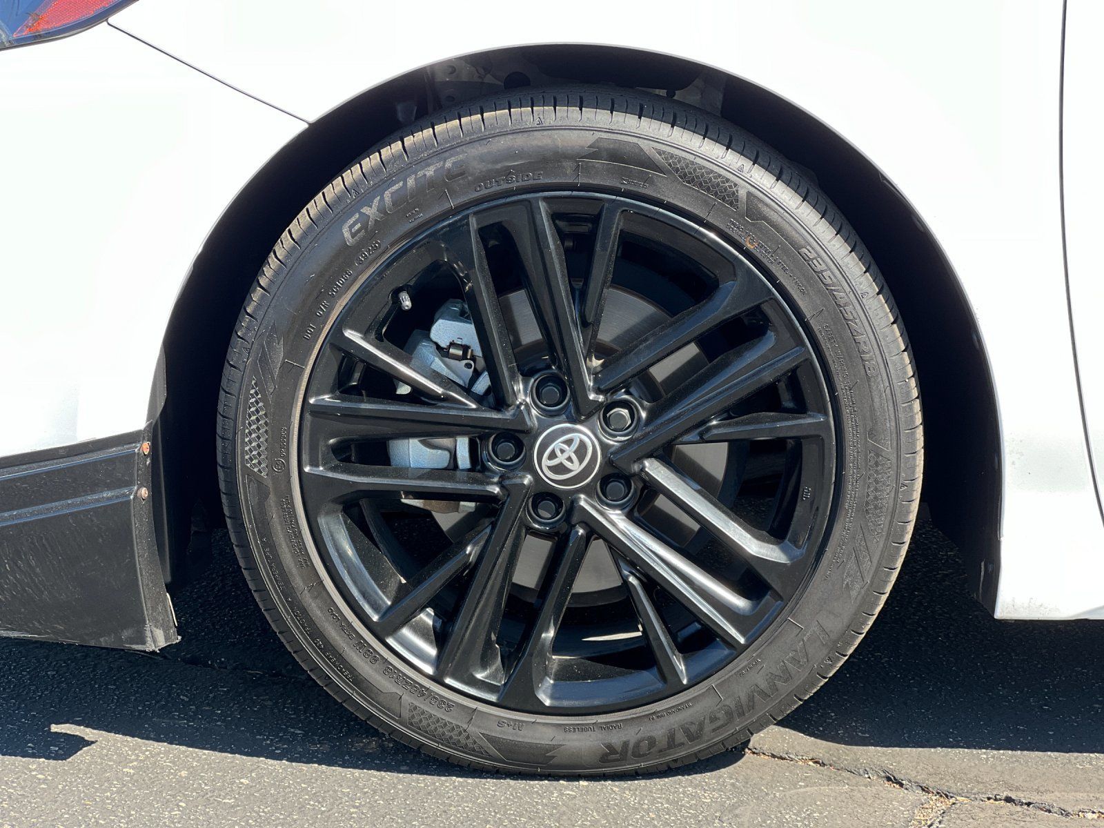 Used 2025 Toyota Camry SE FWD image 24