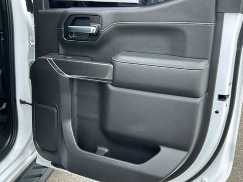 Used 2022 GMC Sierra 1500 AT4 w/ AT4 Preferred Package image 12