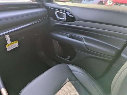 New 2026 Jeep Compass Latitude image 15