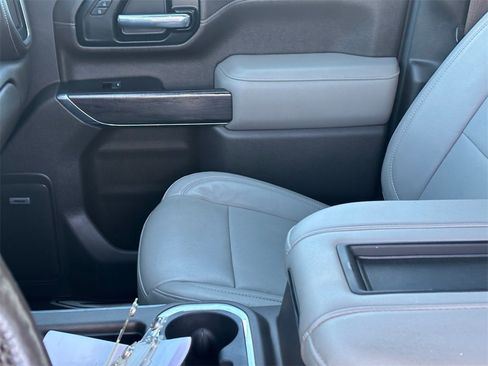 Used 2020 Chevrolet Silverado 3500 LTZ w/ LTZ Premium Package image 11