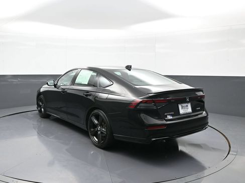 Used 2023 Honda Accord Sport image 8