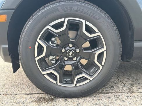 New 2025 Ford Bronco Sport Outer Banks image 9