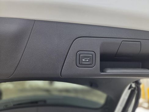 Used 2023 Buick Envision Preferred w/ Sport Touring Package image 36