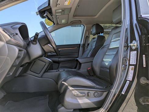 Used 2017 Honda CR-V Touring image 3