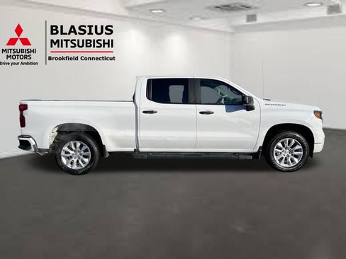 Used 2023 Chevrolet Silverado 1500 Custom image 6