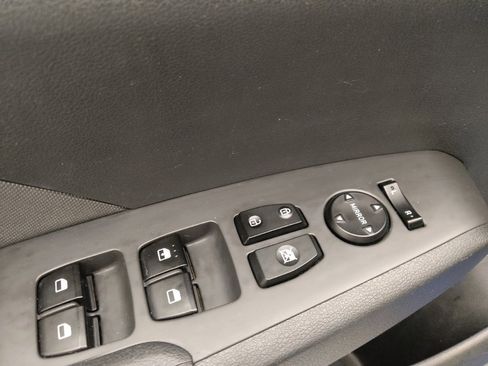 Used 2019 Hyundai Accent SE FWD image 27