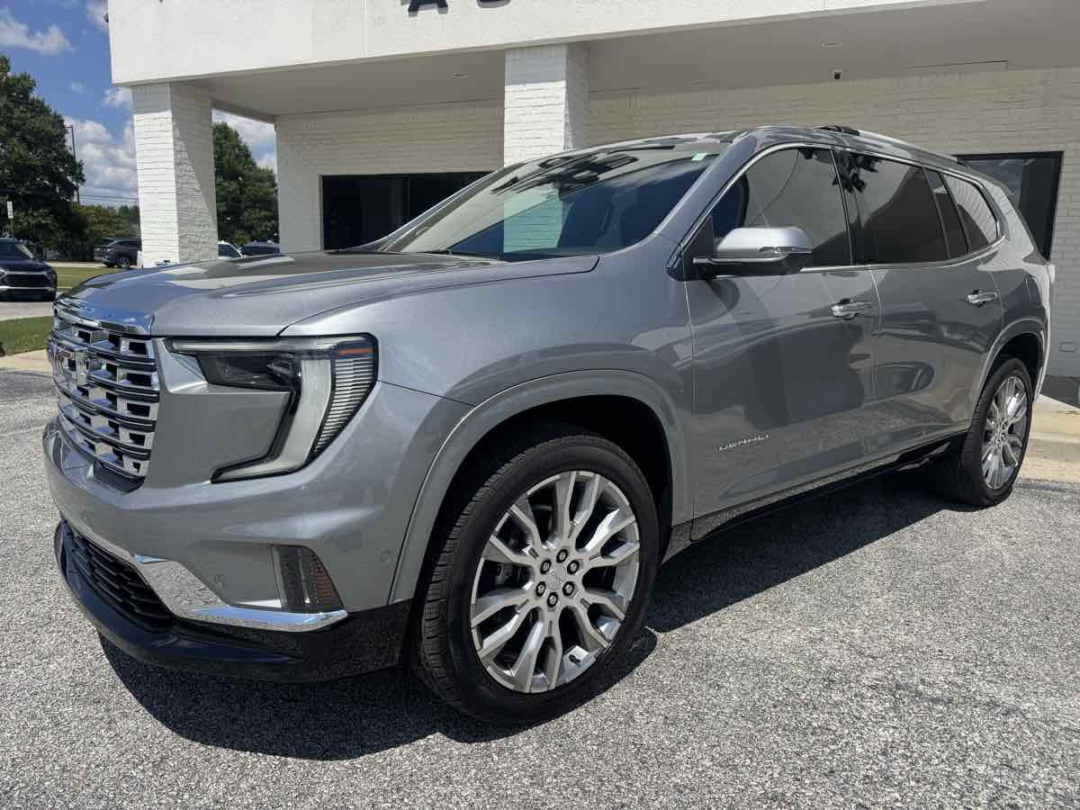 Used 2025 GMC Acadia Denali w/ Super Cruise Package AWD/4WD image 39