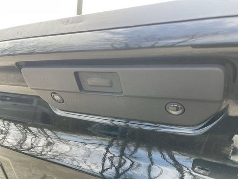 Used 2021 Chevrolet Silverado 1500 LT AWD/4WD image 6