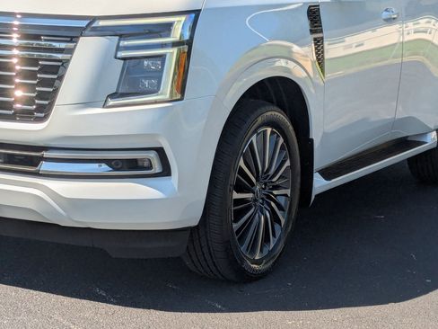 New 2025 Nissan Armada Platinum Reserve image 9