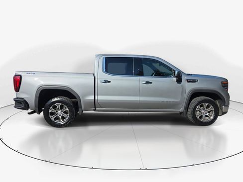 Used 2025 GMC Sierra 1500 SLT AWD/4WD image 9