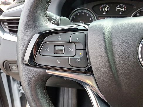 Certified 2024 Buick Enclave Essence AWD/4WD image 17