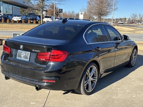 Used 2018 BMW 340i Sedan w/ Premium Package image 3