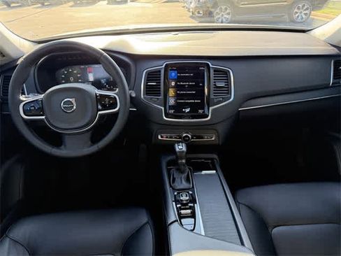 Used 2020 Volvo XC90 T5 Momentum w/ Protection Package Premier image 15