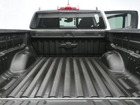 Used 2022 Chevrolet Colorado Z71 w/ Safety Package AWD/4WD image 11