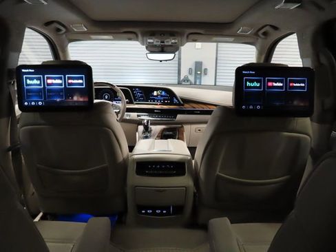 Certified 2023 Cadillac Escalade Premium Luxury Platinum image 26