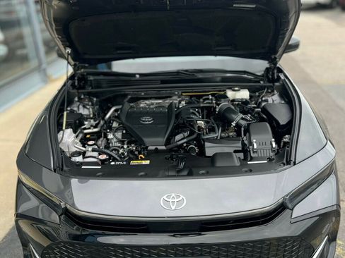 Used 2024 Toyota Crown Platinum image 11